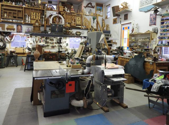 Busy artisan, busy shop. And right in the center is Rob's Woodmaster he's owned since the late 70's or early 80's. "I'll never get rid of it!"